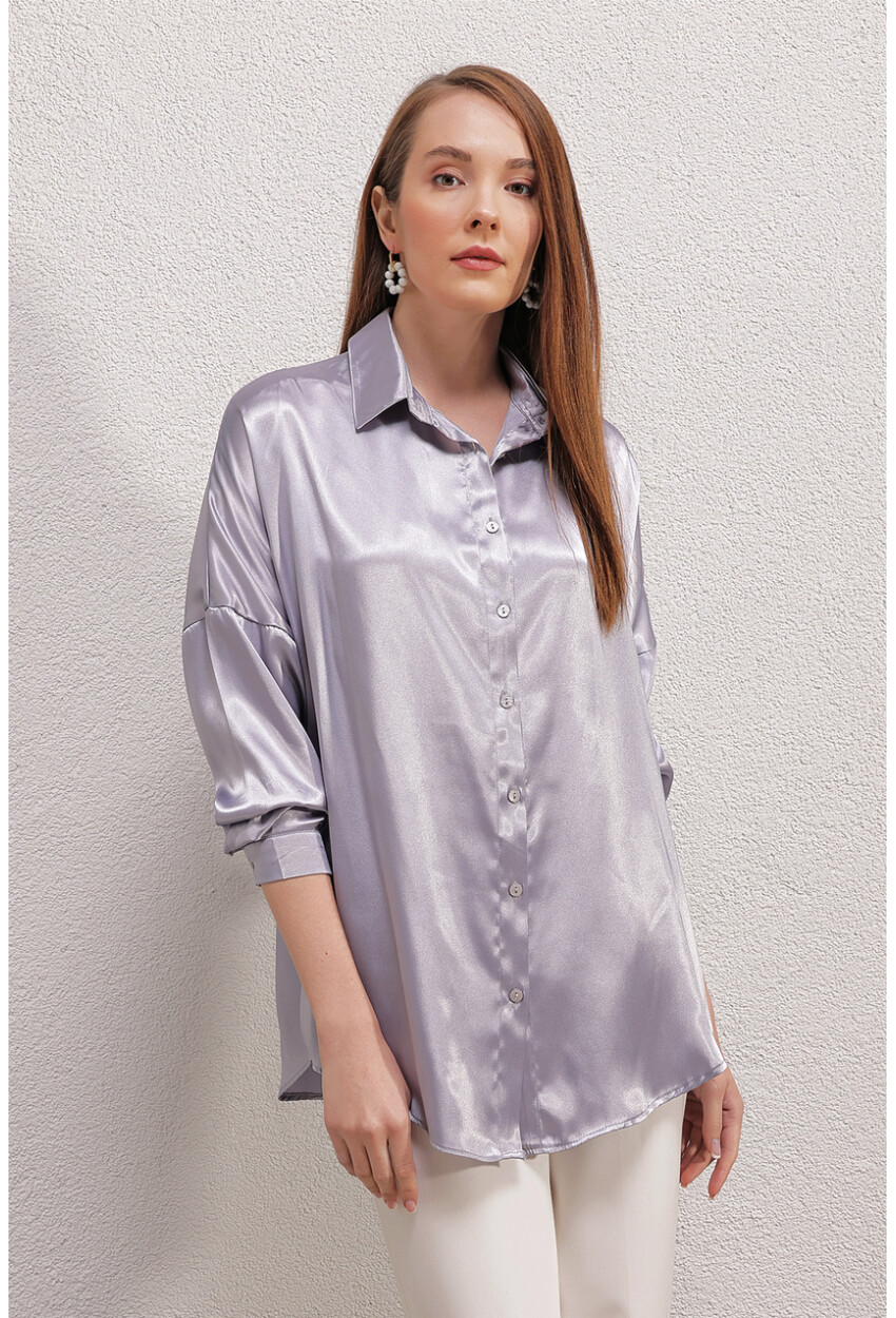 3985 Oversized Satin Shirt