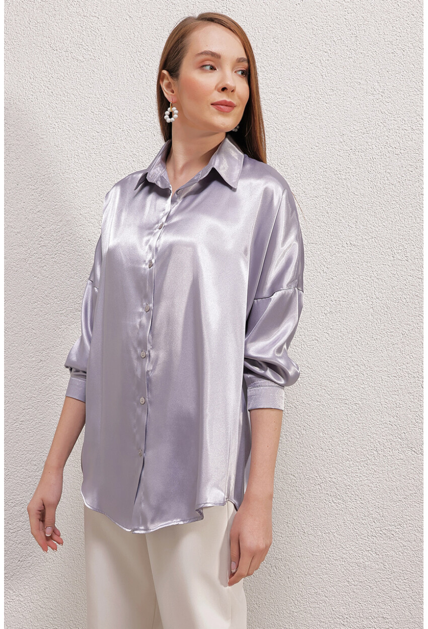 3985 Oversized Satin Shirt