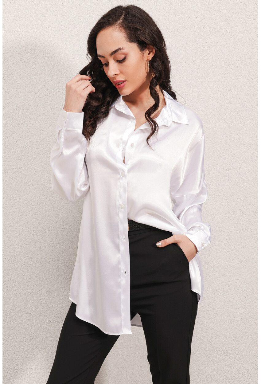 3985 Oversized Satin Shirt