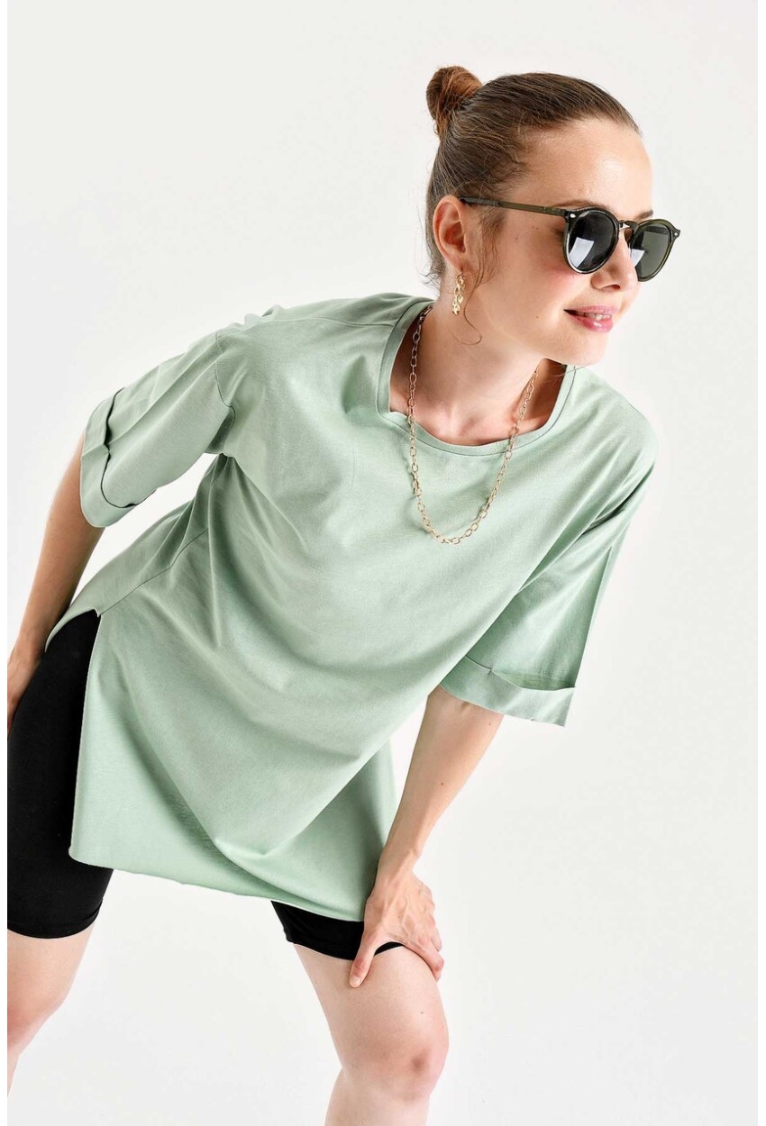 4123 Slit Oversized T-Shirt
