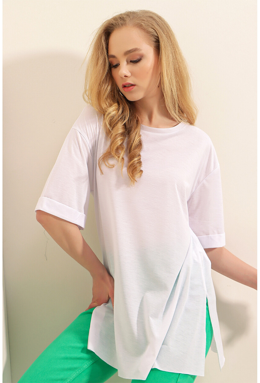 4123 Slit Oversized T-Shirt