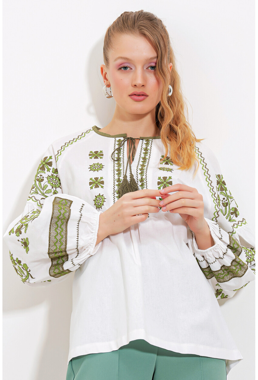 Womens Embroidered Linen Blouse 902