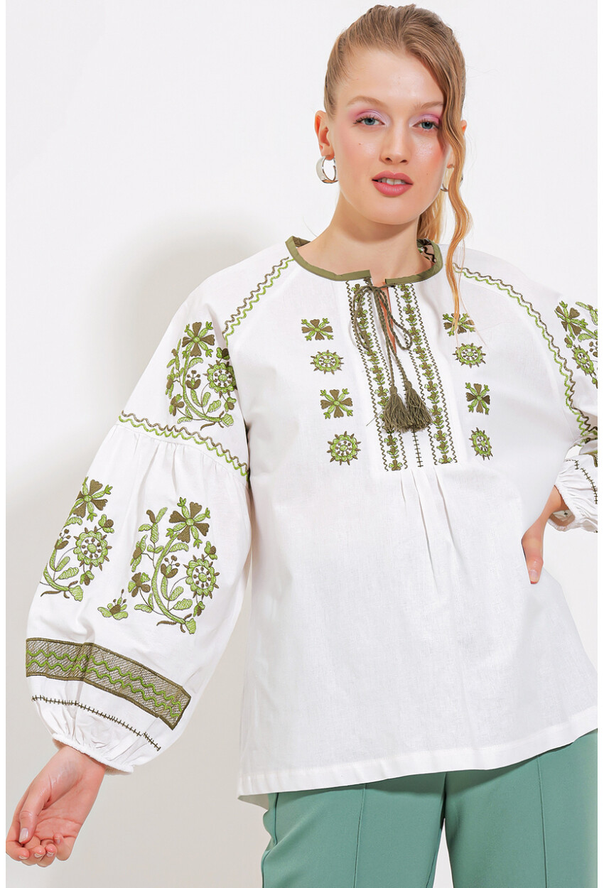 Womens Embroidered Linen Blouse 902