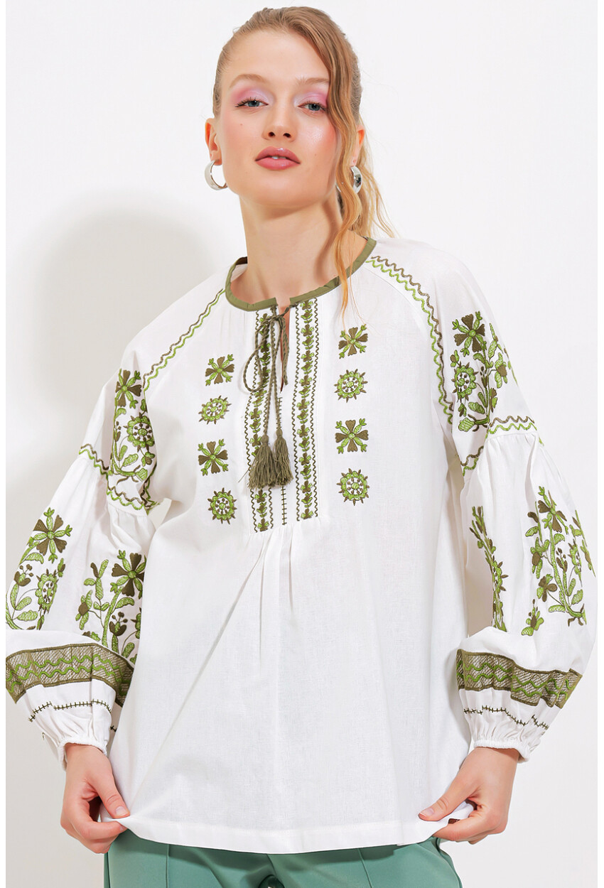 Womens Embroidered Linen Blouse 902