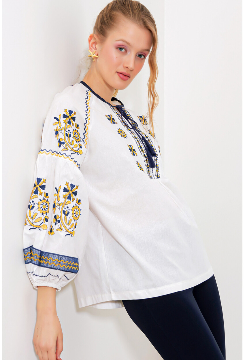 Womens Embroidered Linen Blouse 902