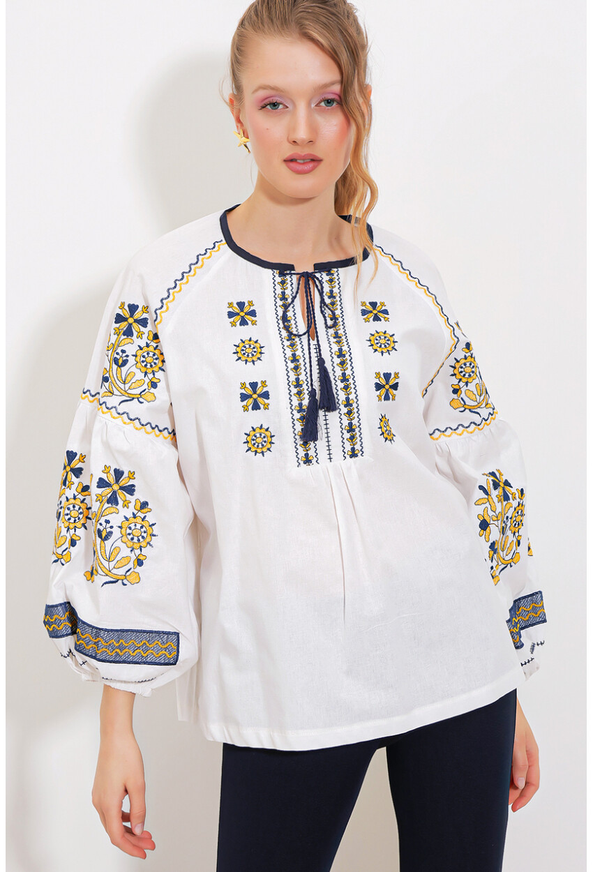 Womens Embroidered Linen Blouse 902