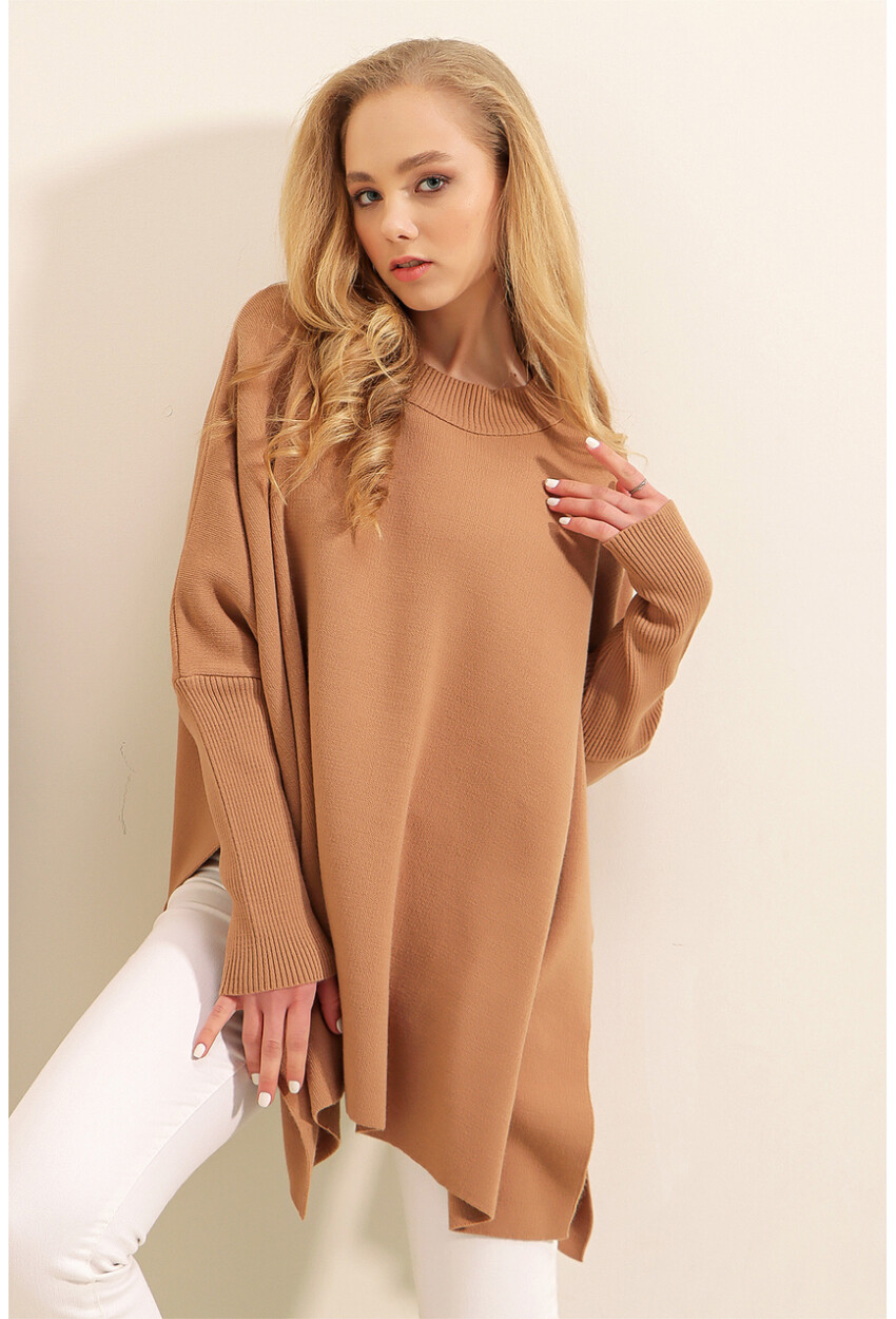 15783 Split Poncho Sweater