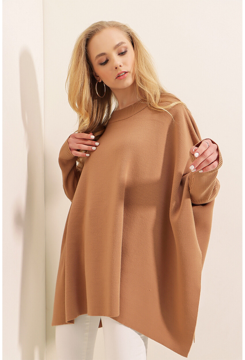 15783 Split Poncho Sweater