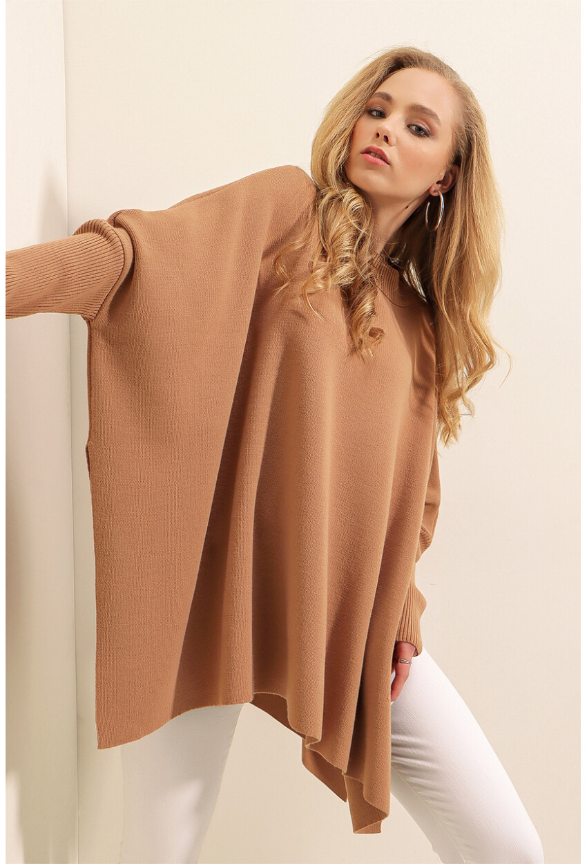 15783 Split Poncho Sweater