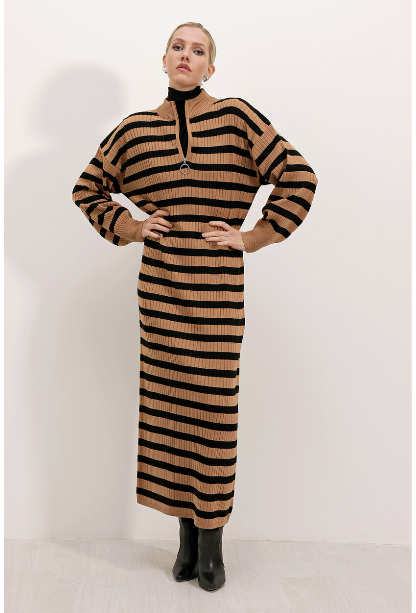 15839 Full-Length Knit Dress