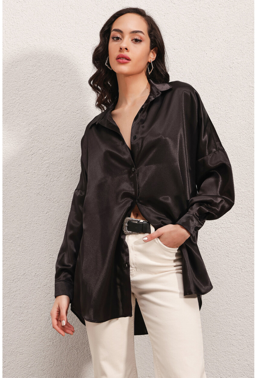 3985 Oversized Satin Shirt