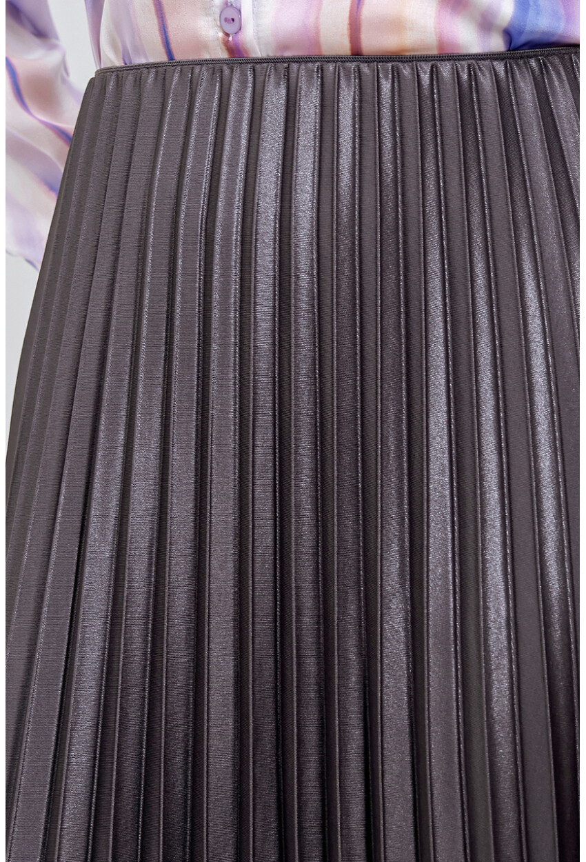 8009 Pleated Skirt With Leather-Look