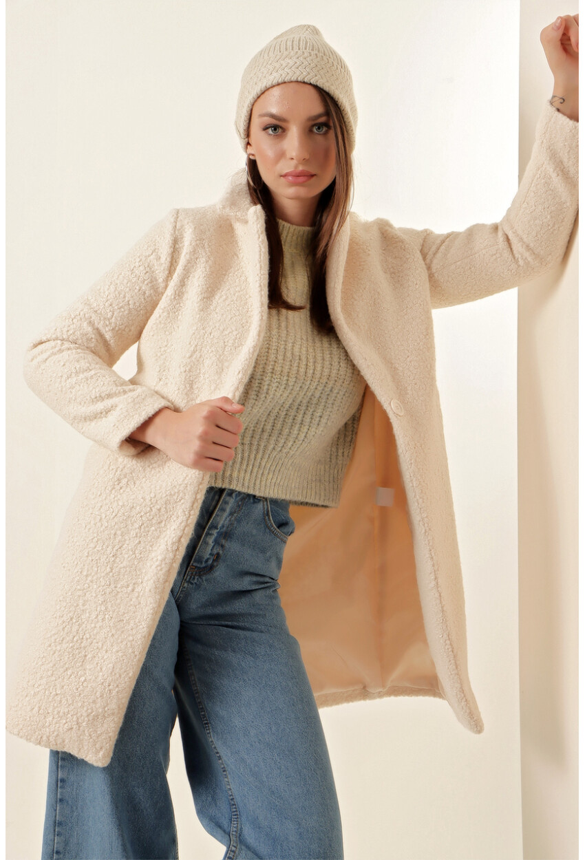 9082 Oversized Wool Coat