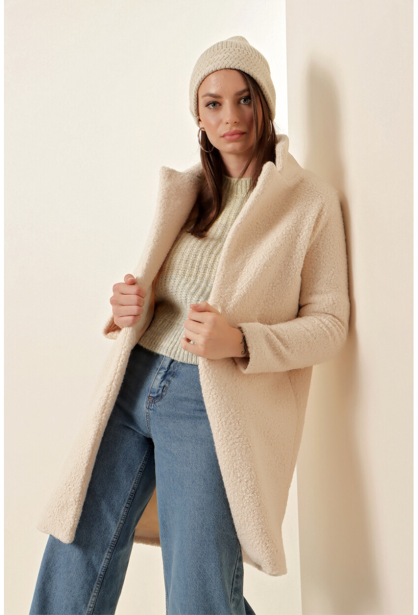 9082 Oversized Wool Coat