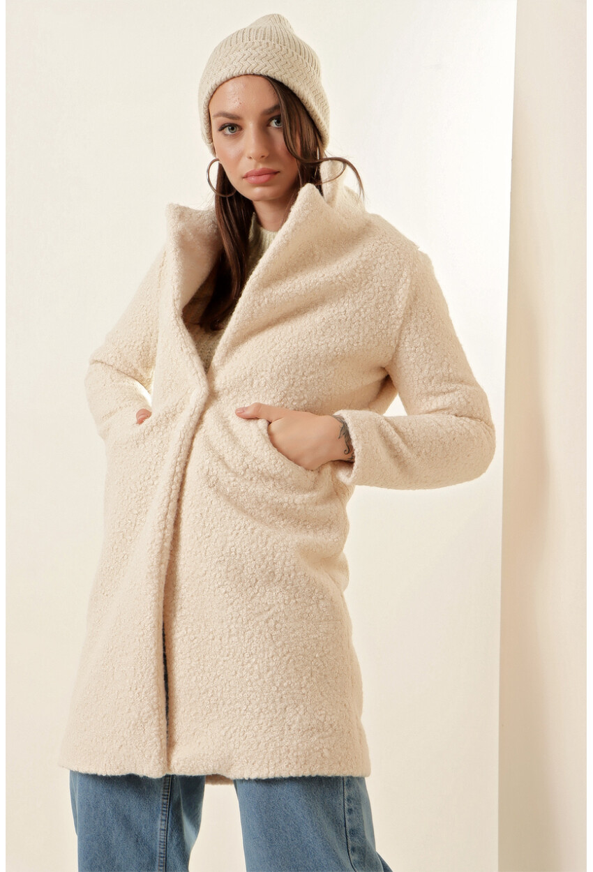 9082 Oversized Wool Coat