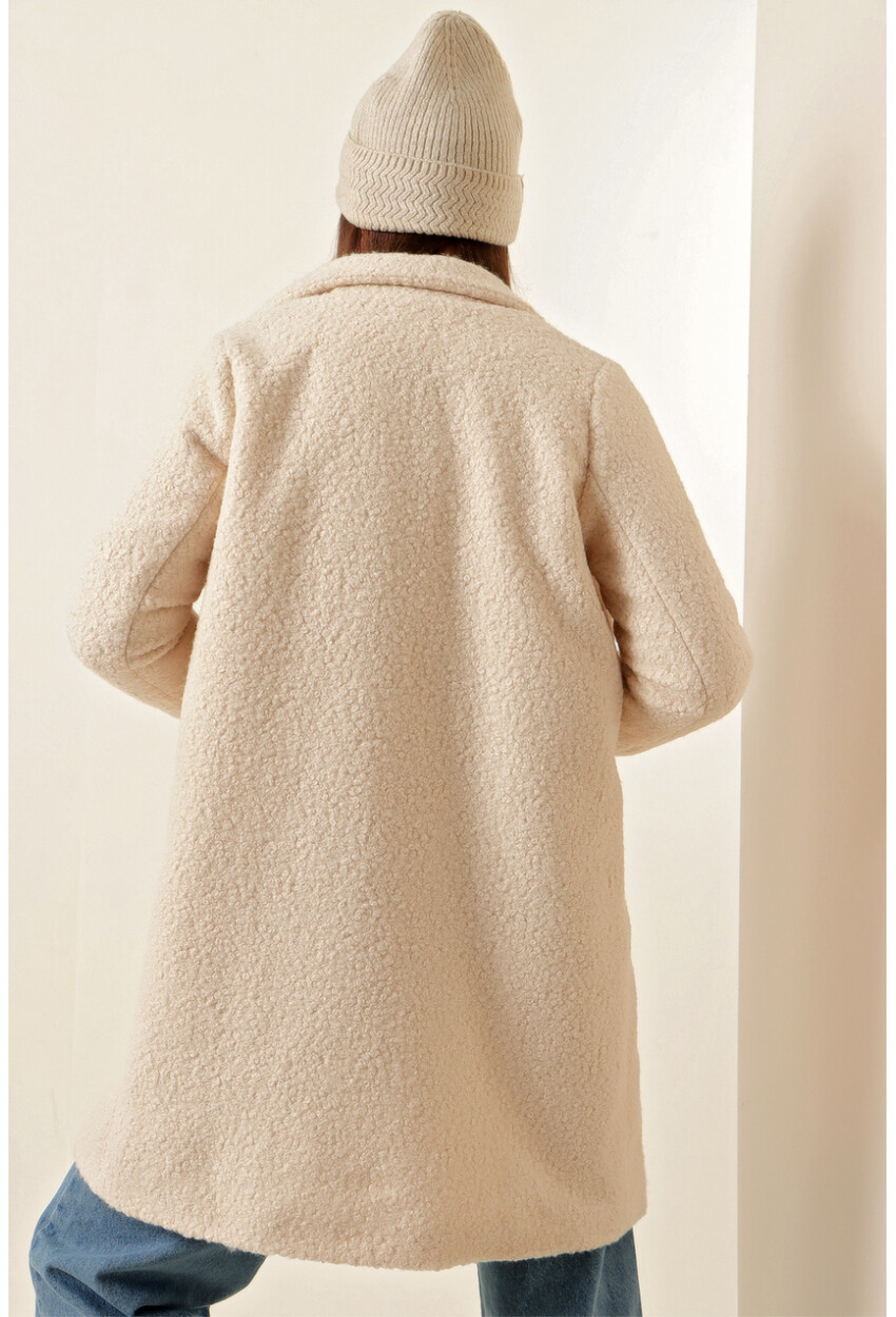 9082 Oversized Wool Coat