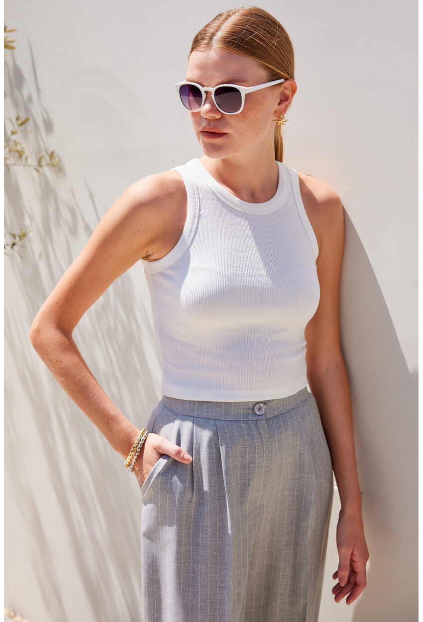 917 Crew Neck Ribbed Sleeveless Blouse