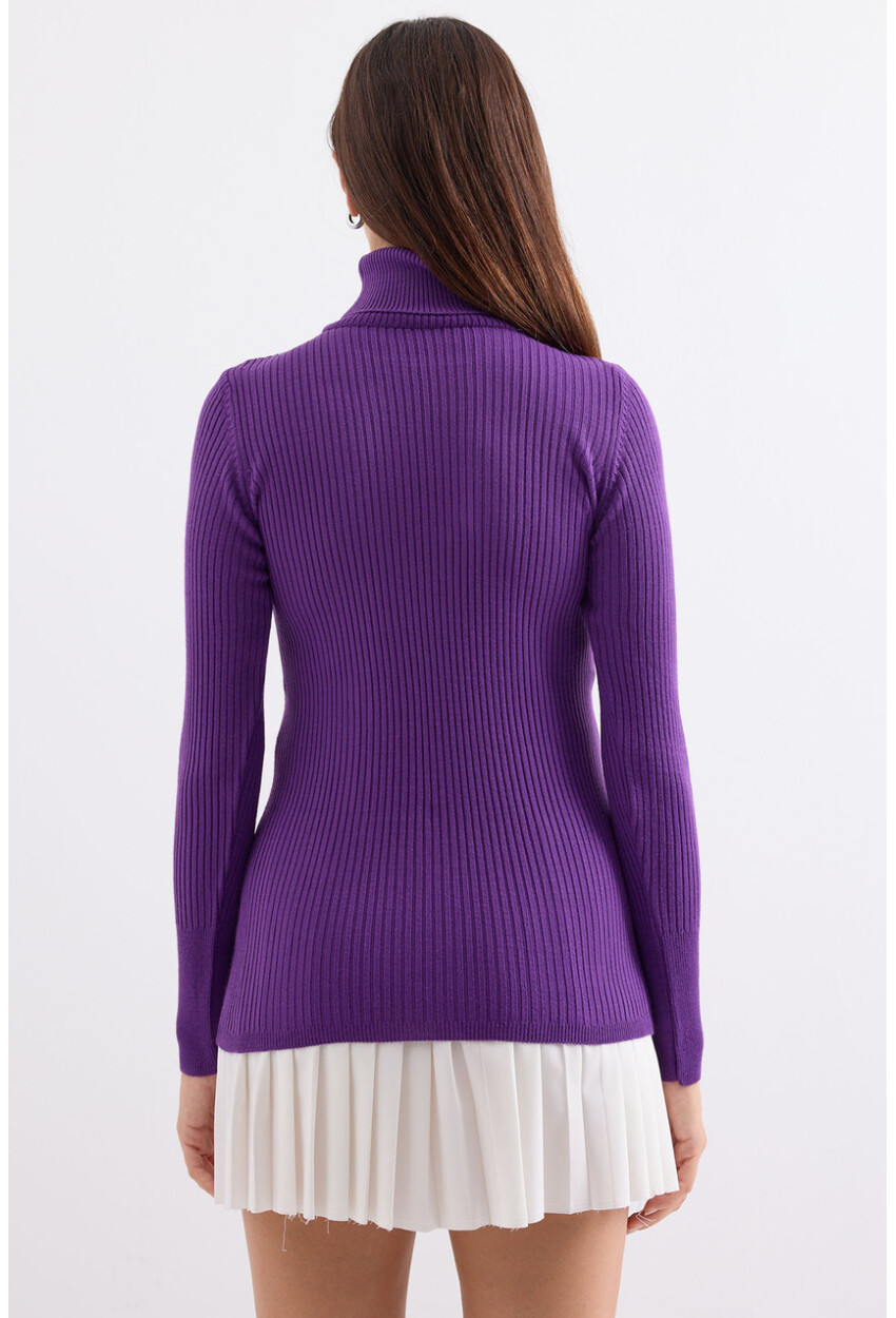 10311 Turtleneck Knit Sweater