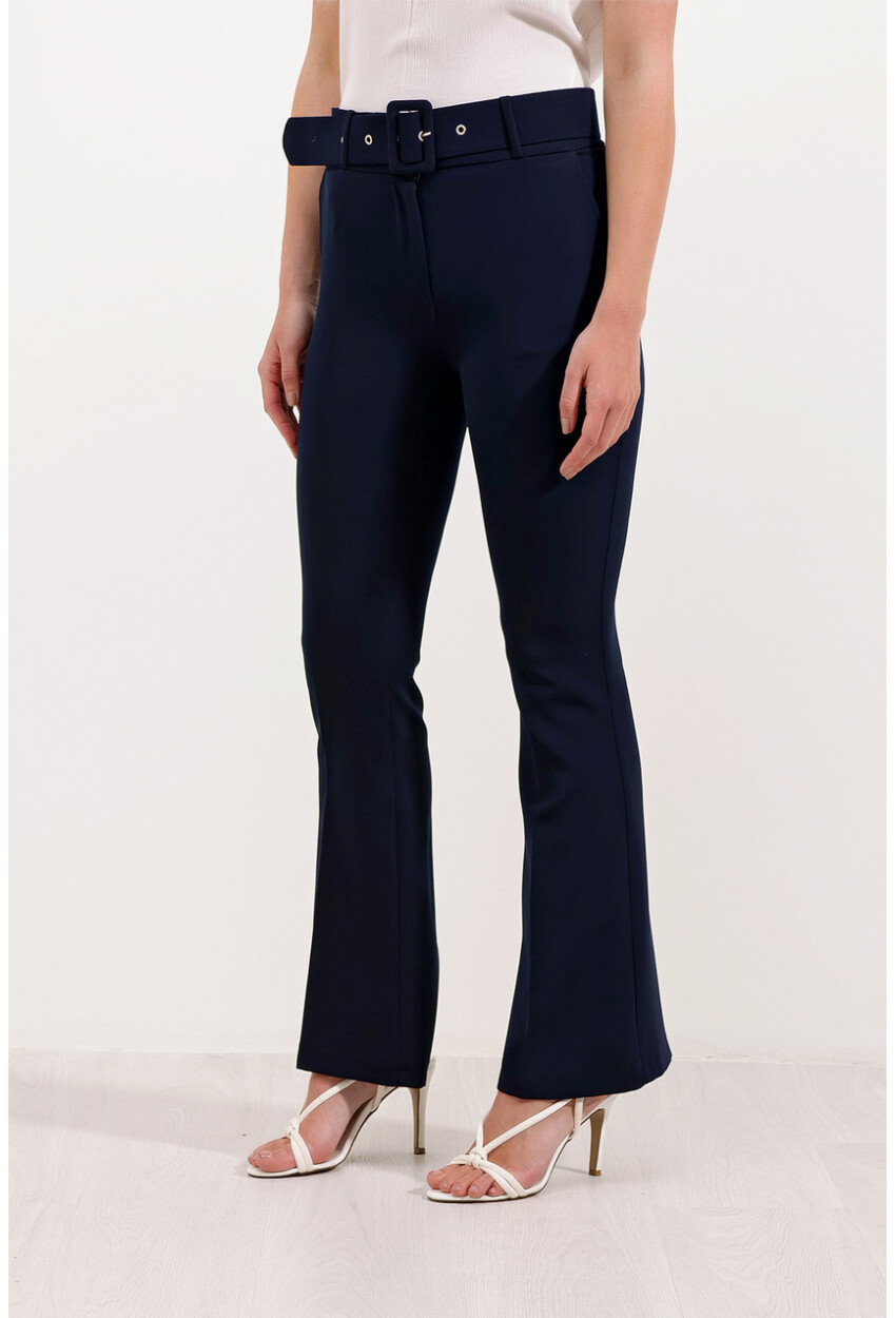 6649 Flared Belted Pants