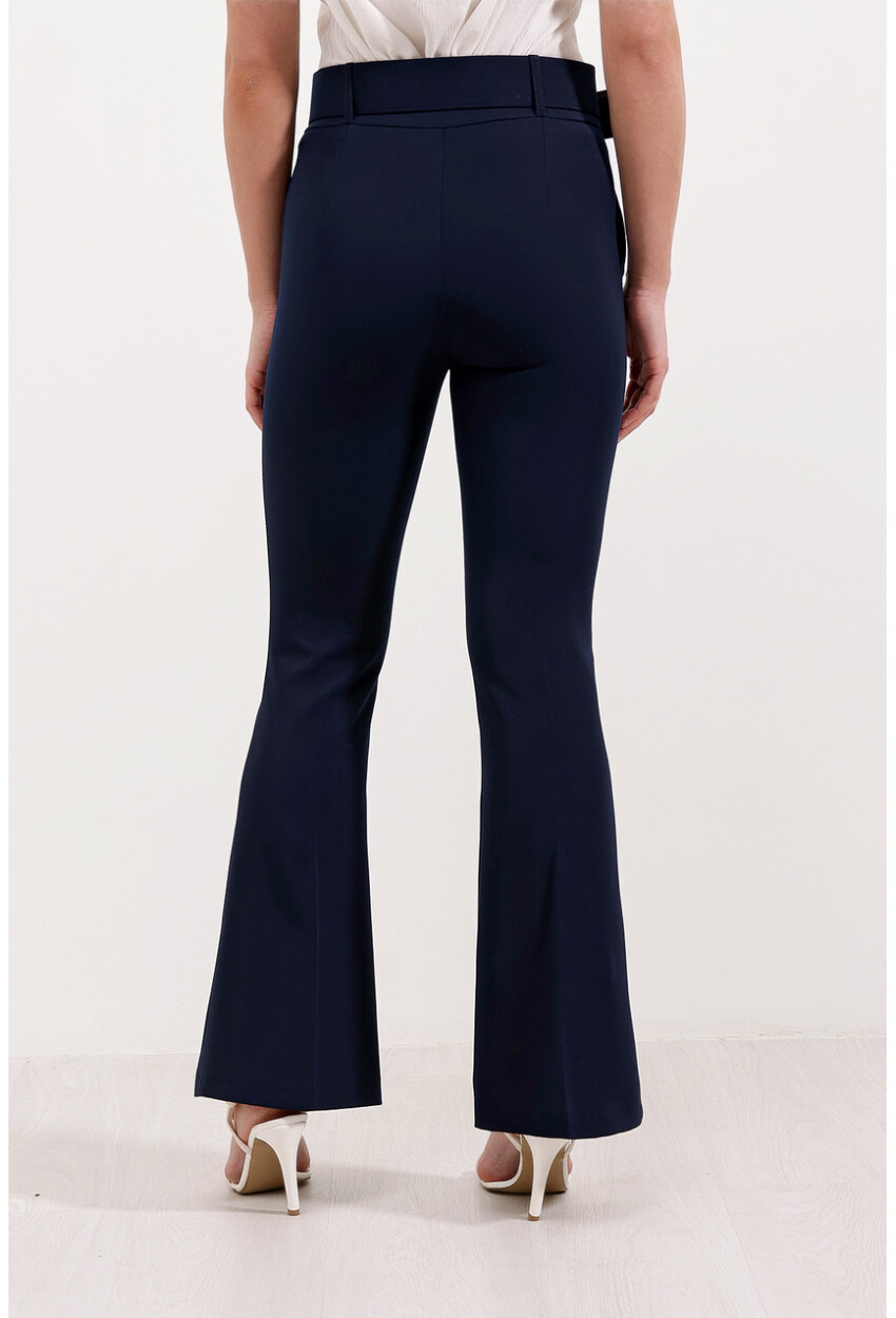 6649 Flared Belted Pants