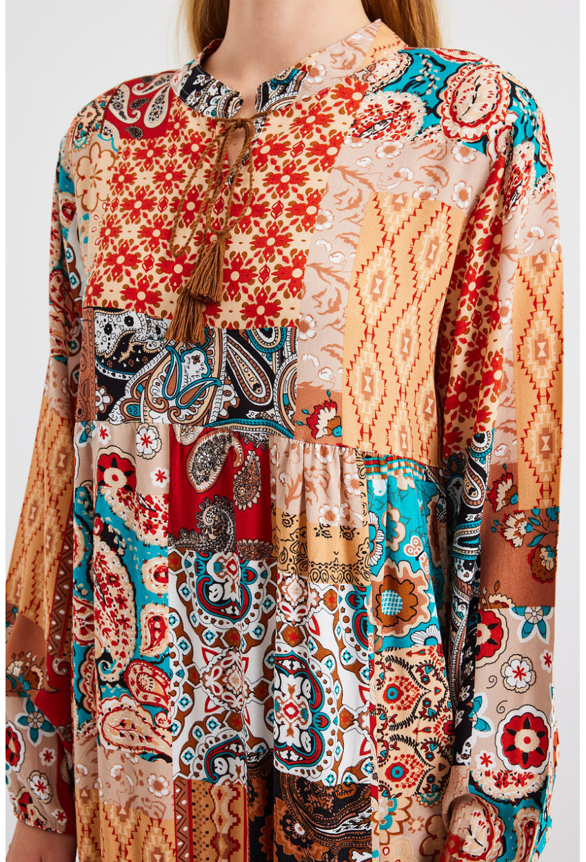 1627 Hijab Dress With Lace-Up Collar