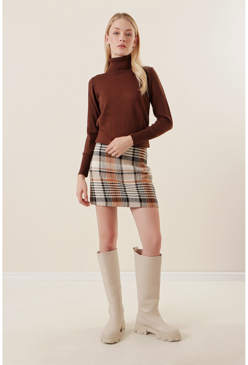 15747 Turtleneck Knit Sweater