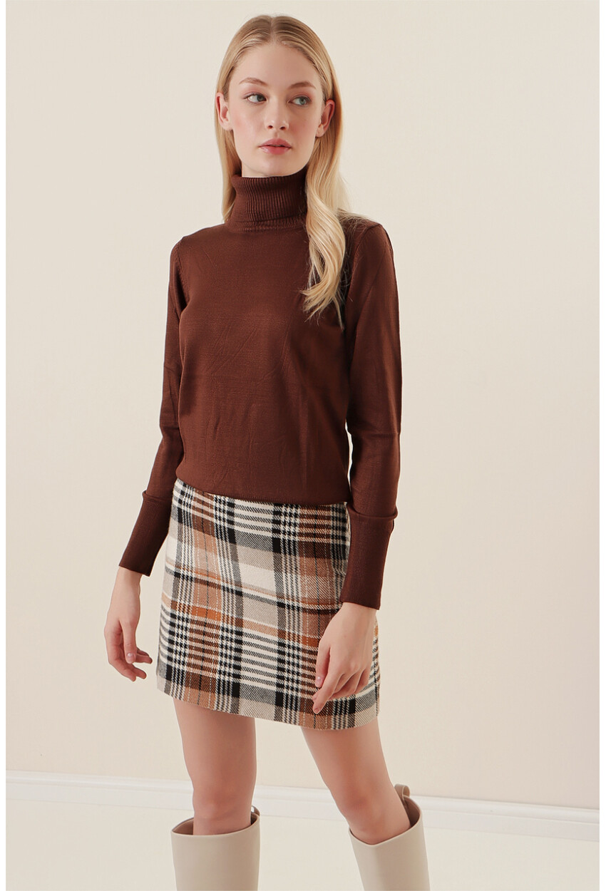 15747 Turtleneck Knit Sweater