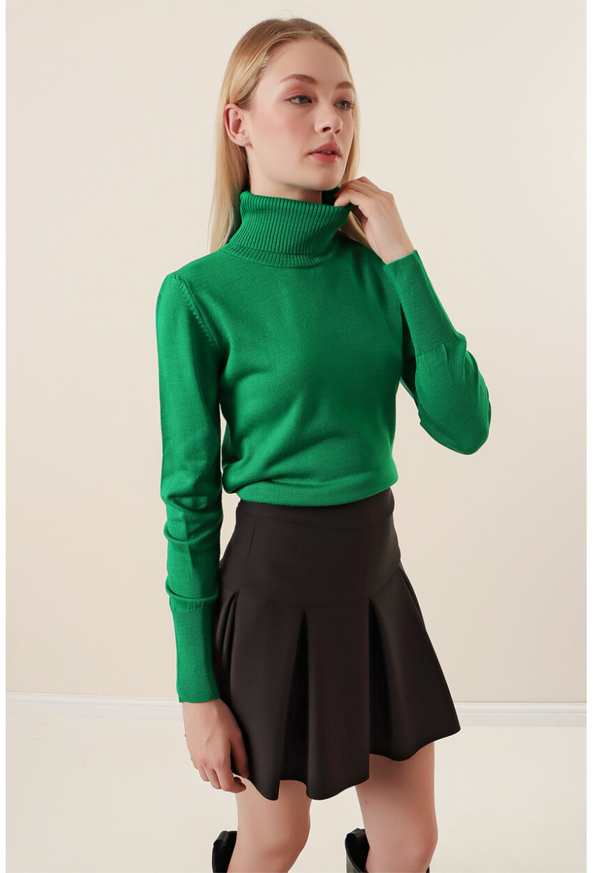 15747 Turtleneck Knit Sweater