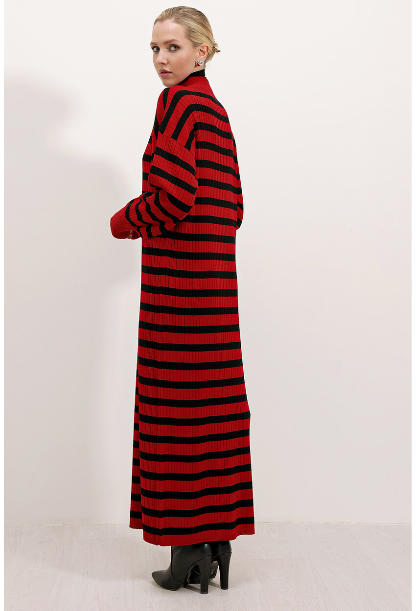 15839 Full-Length Knit Dress