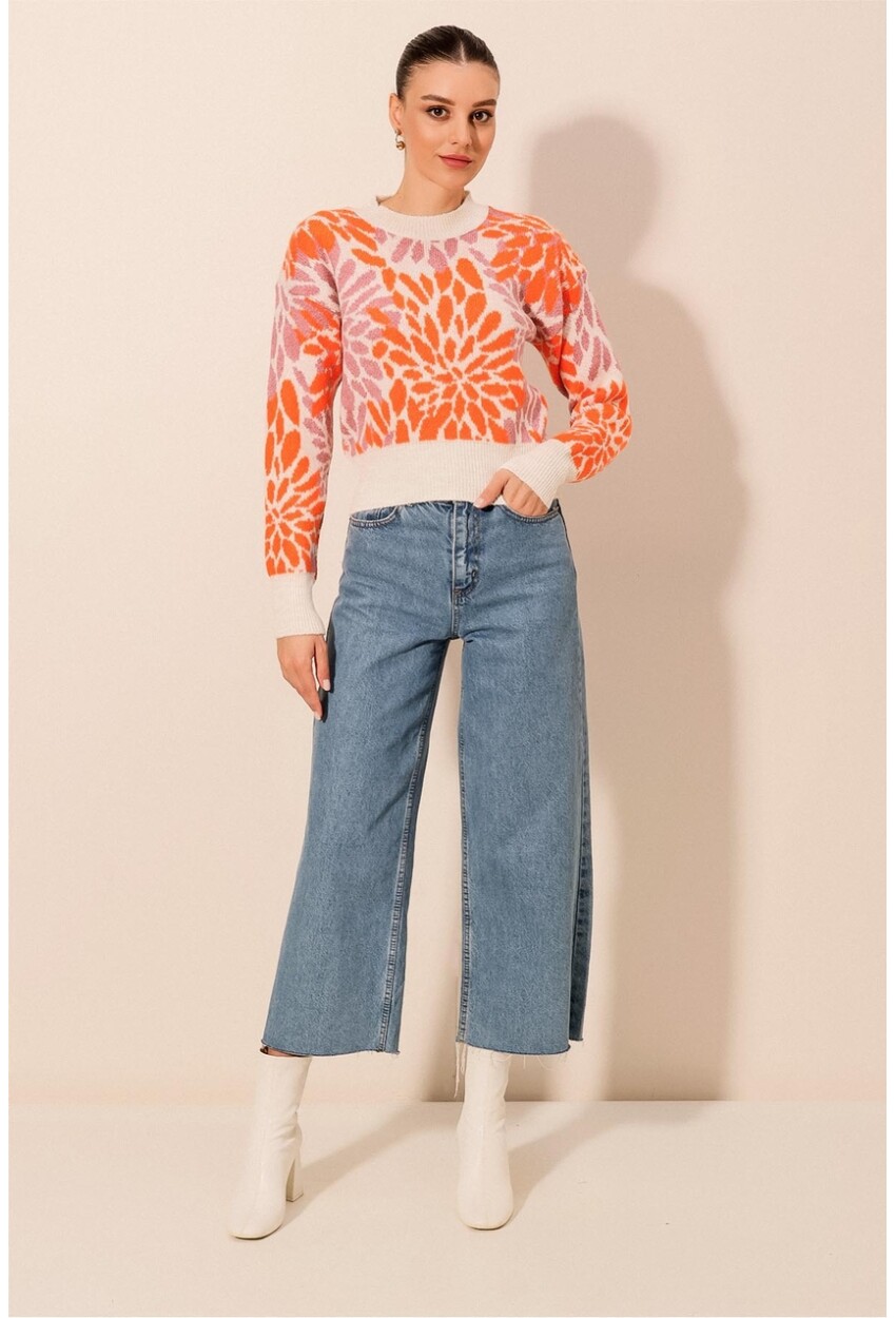15842 Patterned Knit Sweater