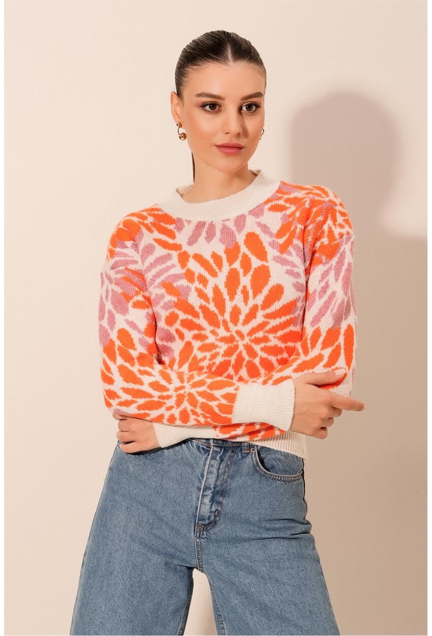 15842 Patterned Knit Sweater