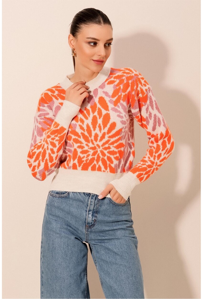 15842 Patterned Knit Sweater