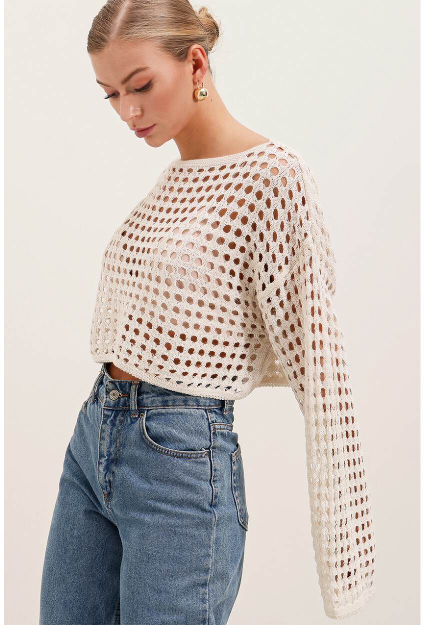 15850 Openwork Oversized Sweater