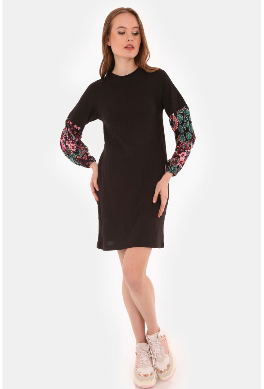 4129 Stretchy Tunic With Floral Balloon Sleeves