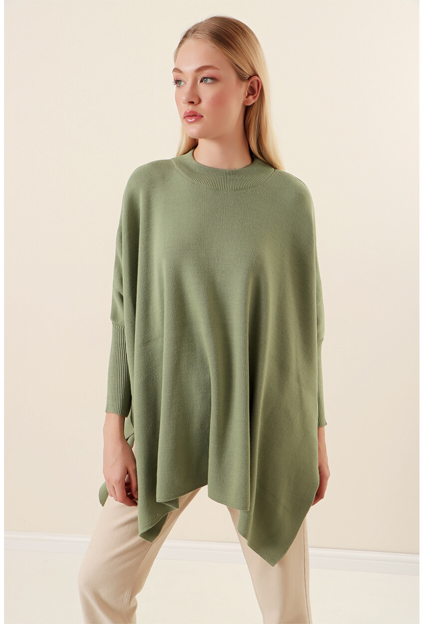 15783 Split Poncho Sweater