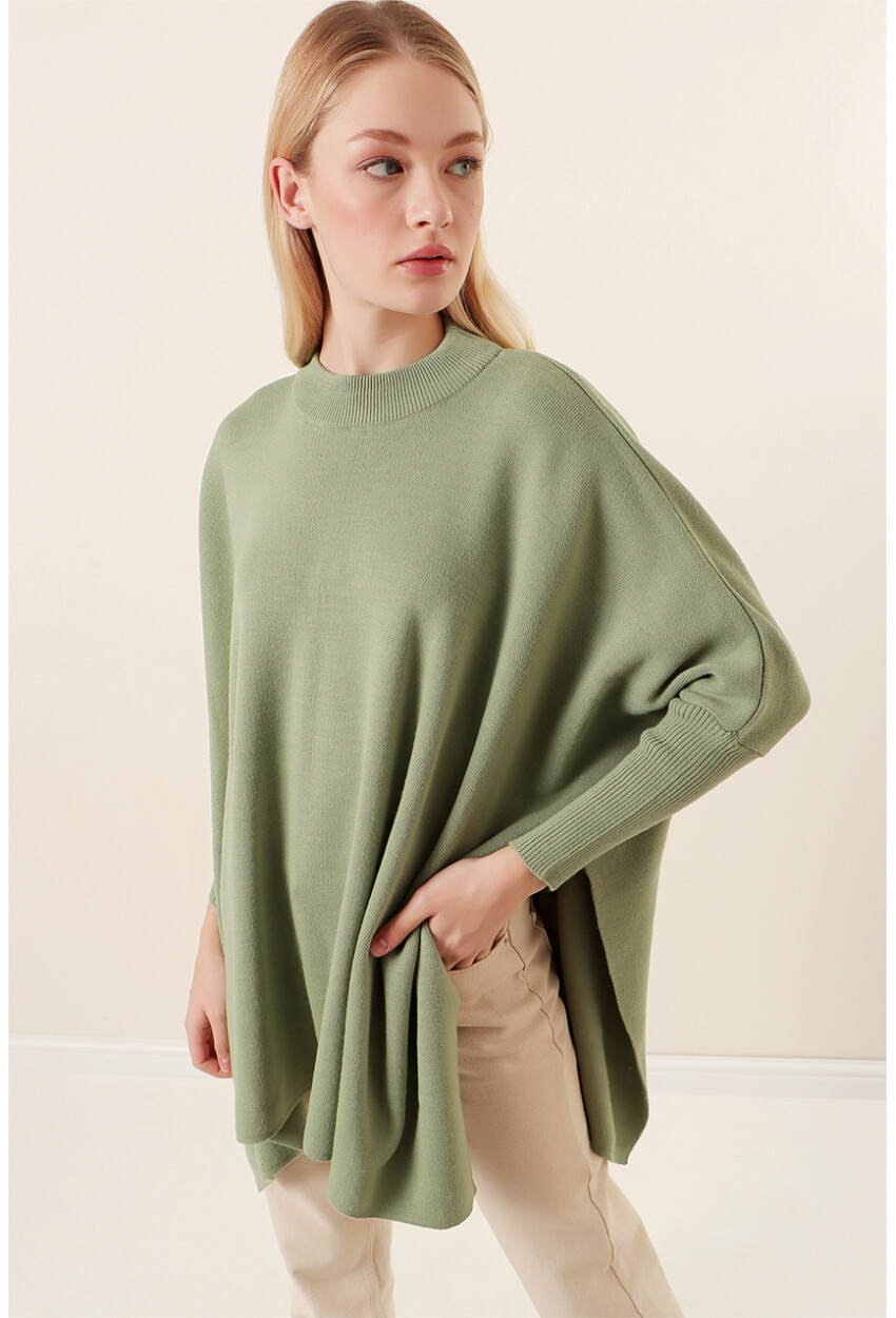 15783 Split Poncho Sweater