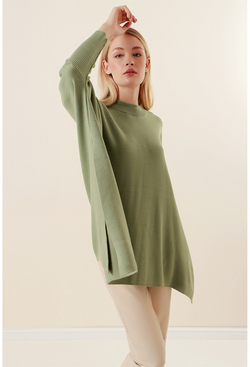 15783 Split Poncho Sweater