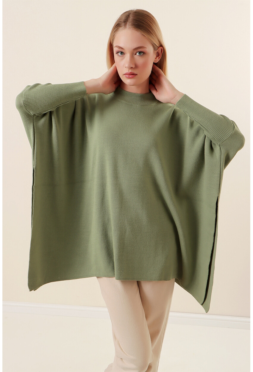 15783 Split Poncho Sweater