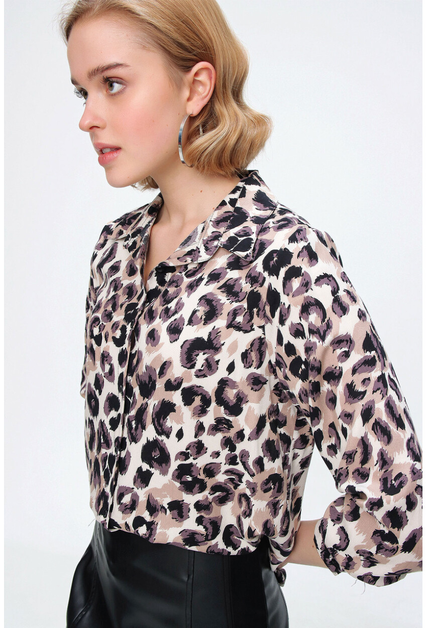 3721 Graphic Patterned Shirt