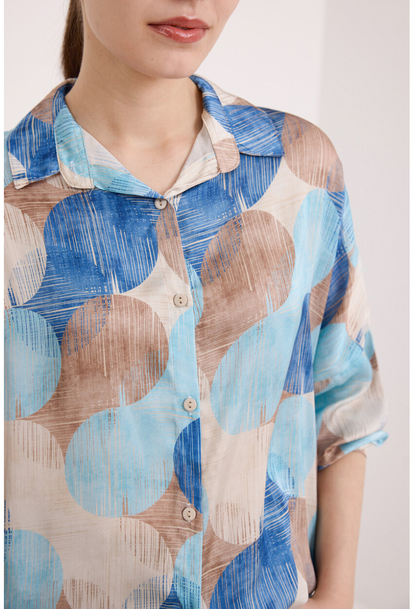 3985 Oversized Satin Shirt