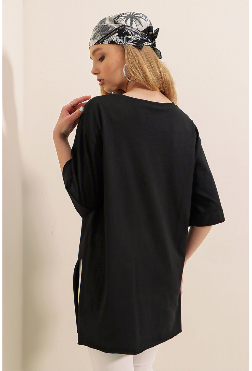 4123 Slit Oversized T-Shirt
