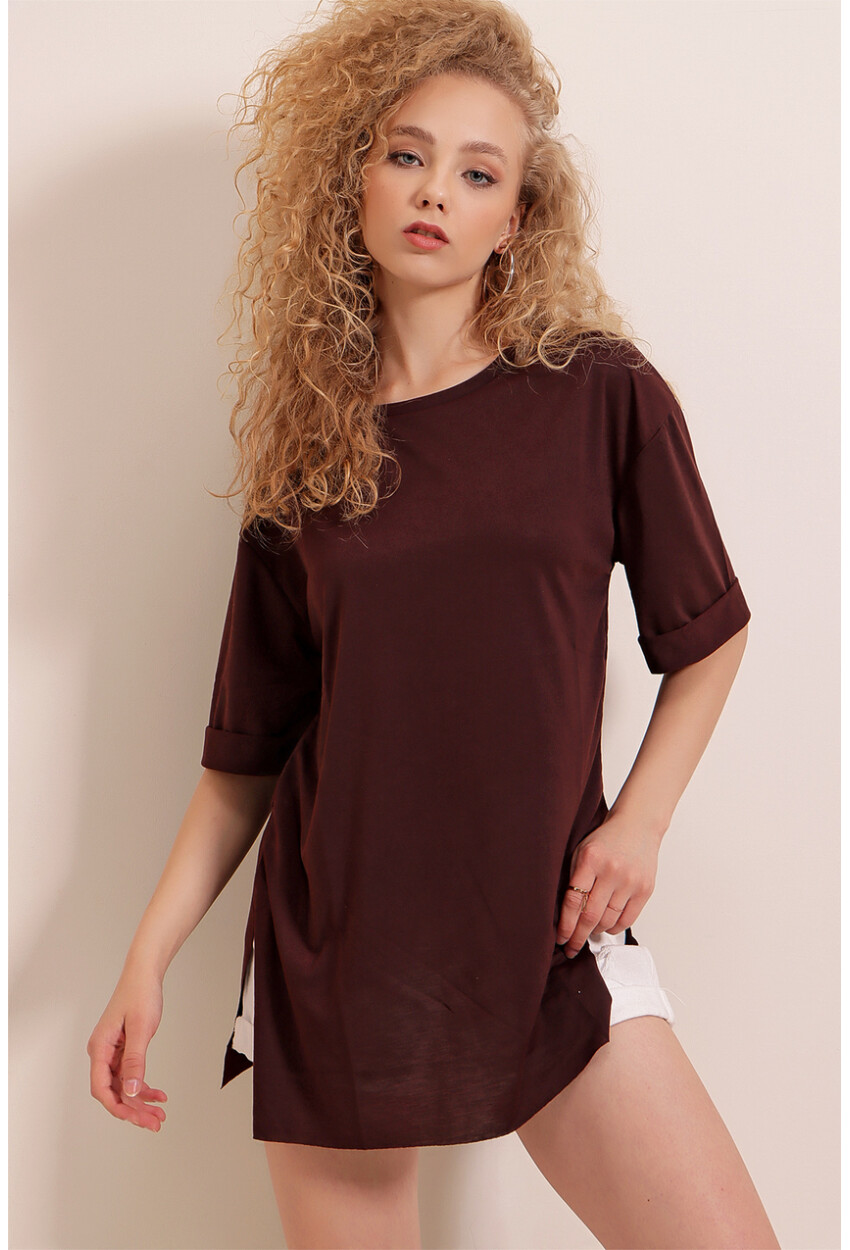 4123 Slit Oversized T-Shirt