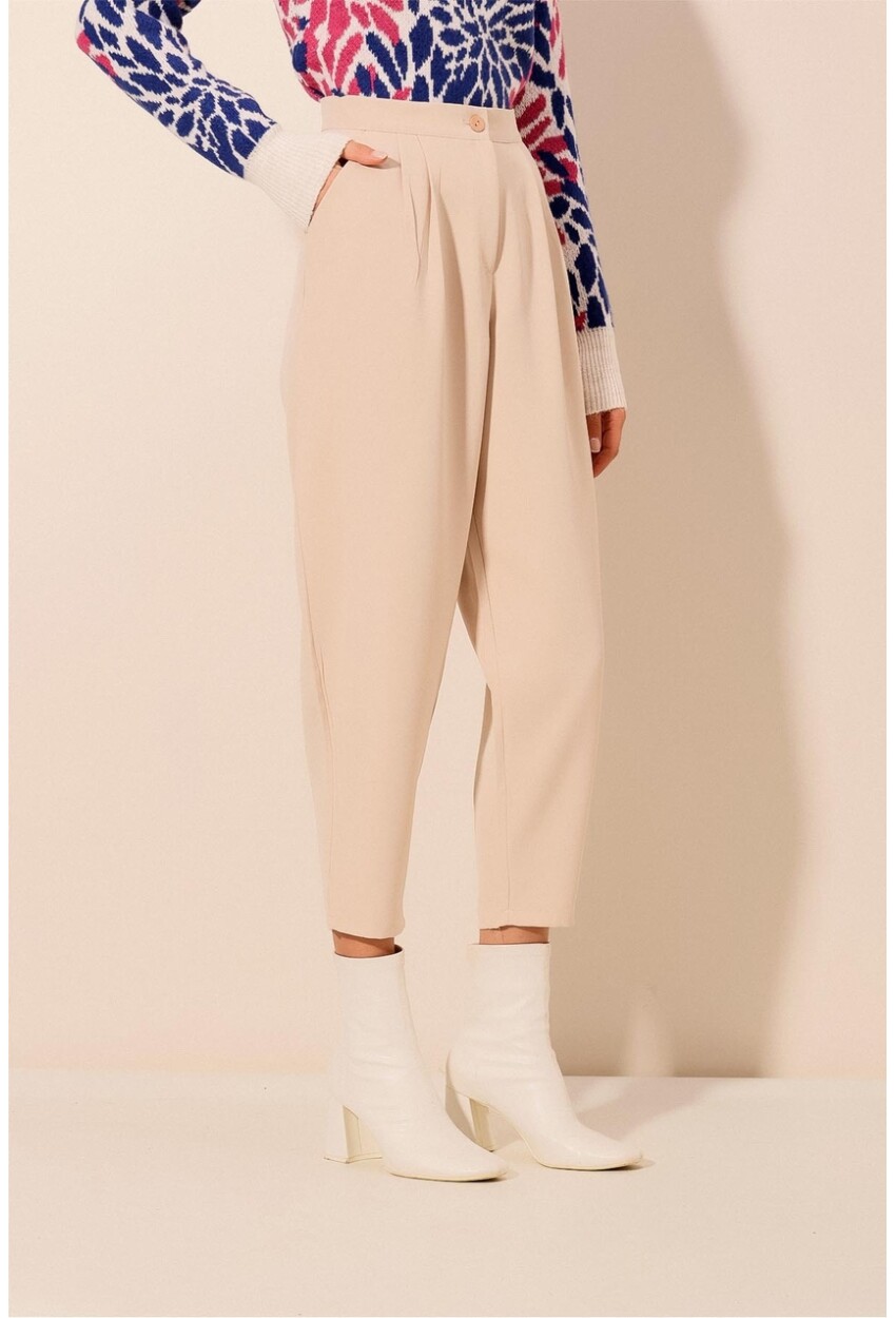 6585 Fabric Carrot Pants