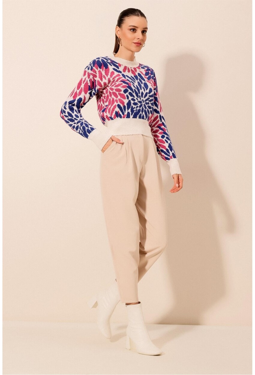 6585 Fabric Carrot Pants