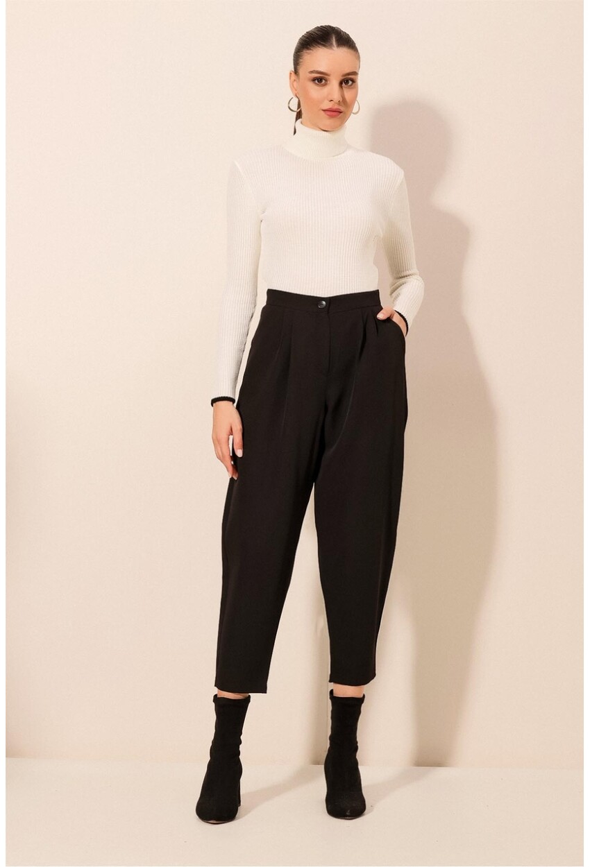 6585 Fabric Carrot Pants