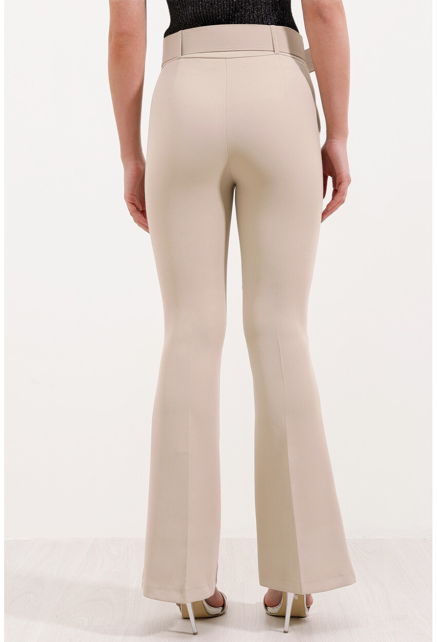 6649 Flared Belted Pants