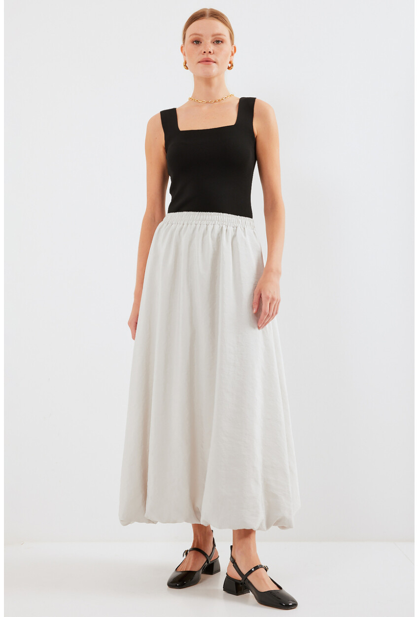 8021 Long Balloon Skirt