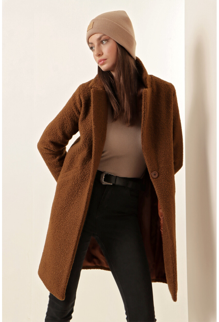 9082 Oversized Wool Coat