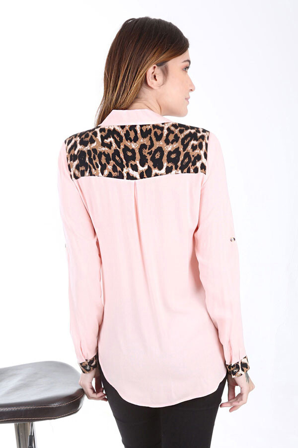 3533 Shirt With Shoulder And Pocket Detail
