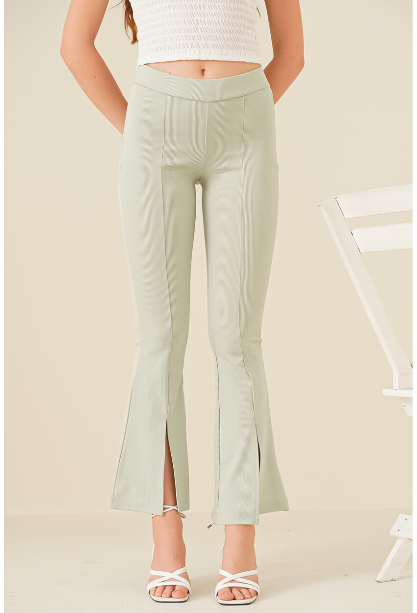 6548 Slit Flared Pants